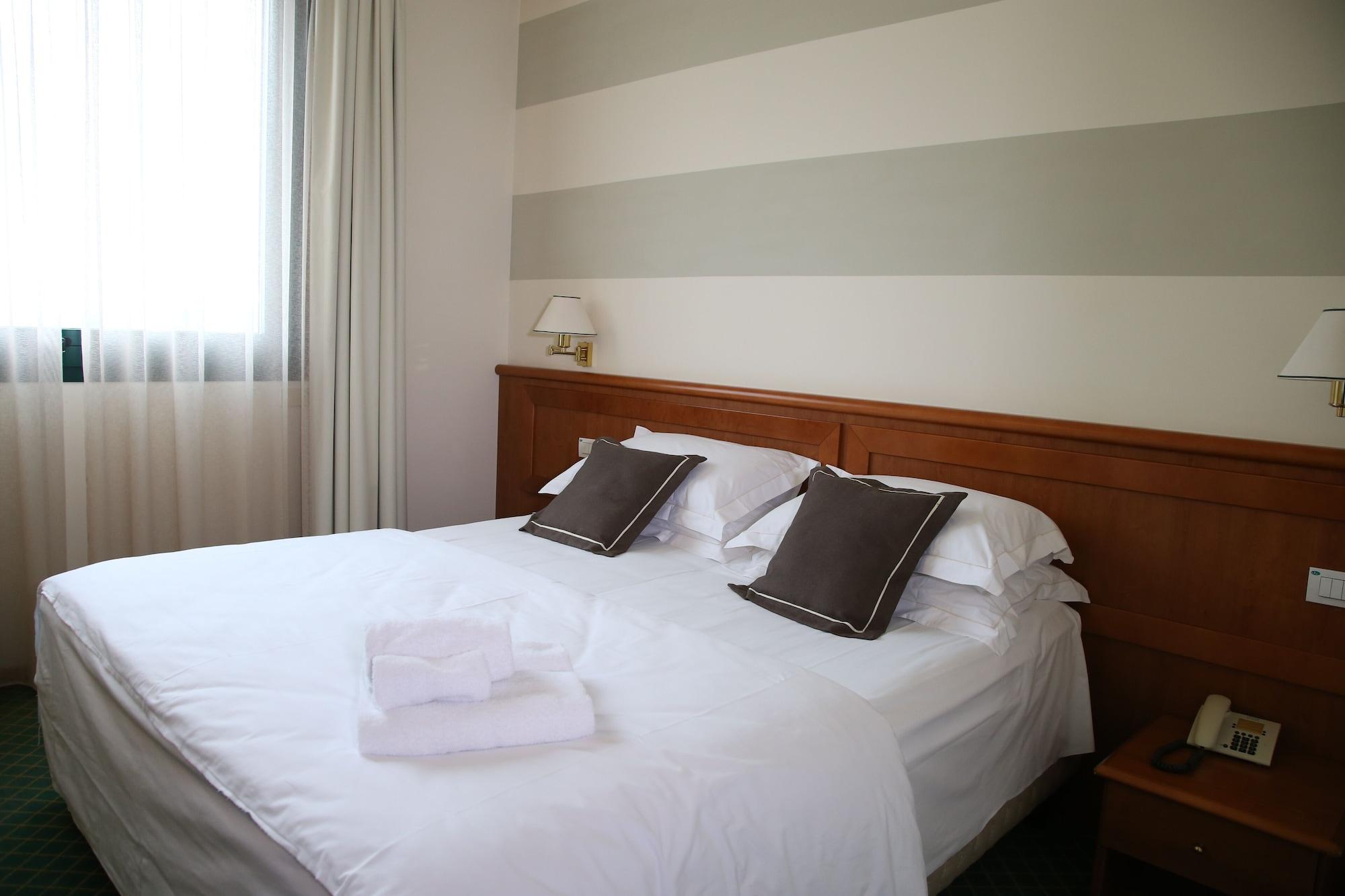 Phi Hotel Emilia Ozzano dell'Emilia Exterior foto