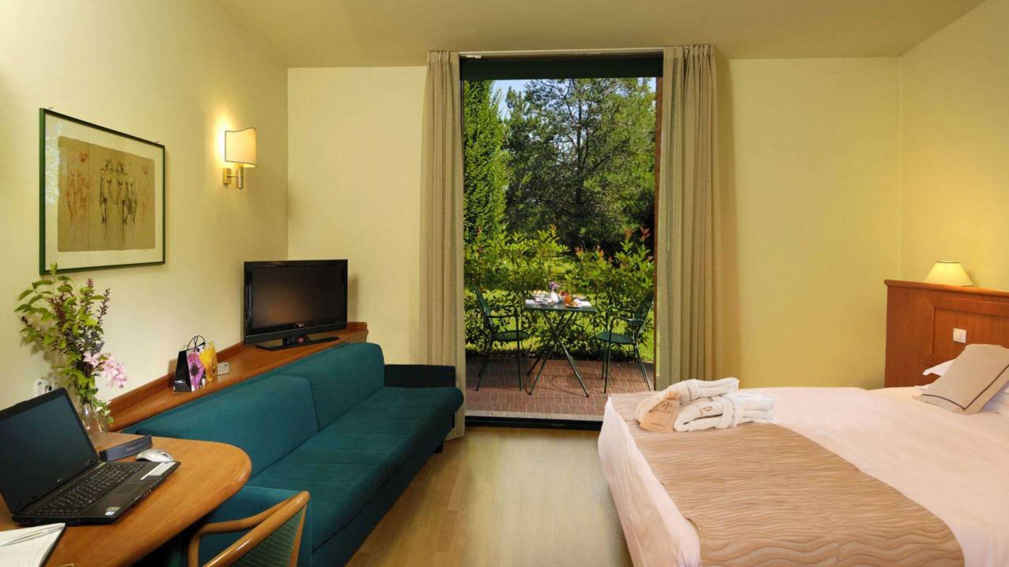 Phi Hotel Emilia Ozzano dell'Emilia Exterior foto